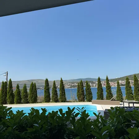 Seaesta Dino Apartment Okrug Gornji