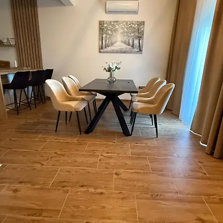 Seaesta Dino Apartment