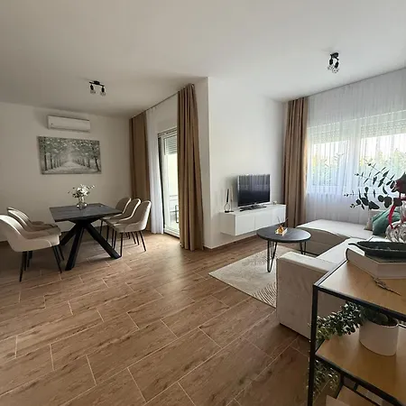 Seaesta Dino Apartment